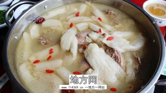 河北秦皇岛市特色菜谱竹荪鹅火锅的做法