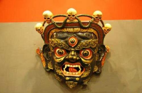 拉萨当地特产藏族面具